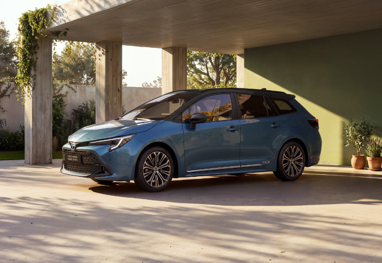 Corolla 60th Anniversary Edition i New Boreal Blue